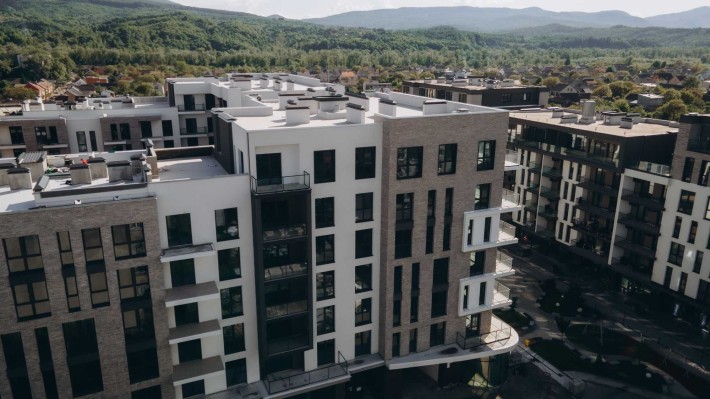 Продаж введеної в експлуатацію квартири з терасою та чудовим видом. - фото 1