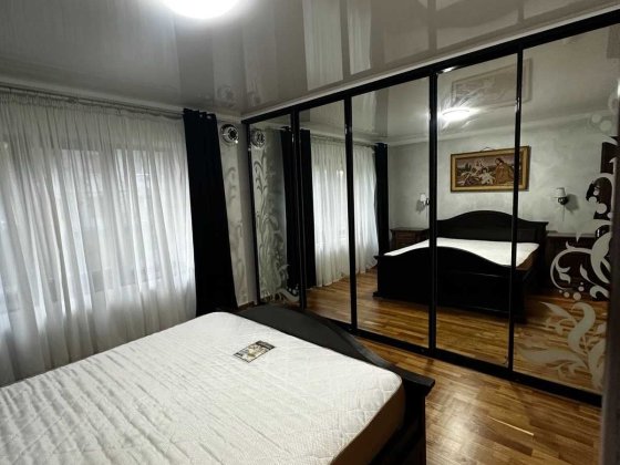 Продається квартира у м. Тячів Тячів