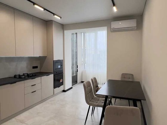 Продаю 2 кім біля Міського Озера. ЖК Міленіум. Крихівці