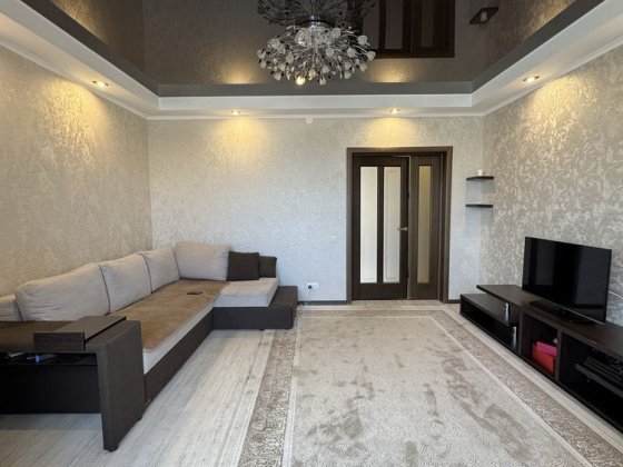 Квартира з панорамою на Вовчинецькі гори та приватний сектор Вовчинець