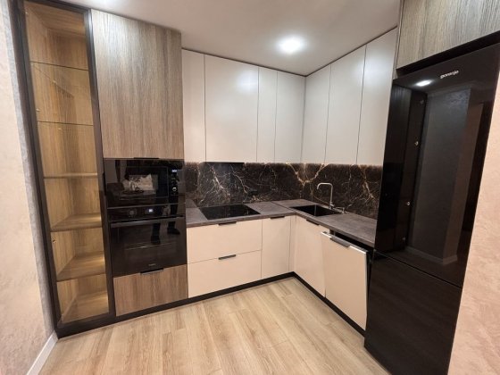 2 кімнатна квартира Паркова Алея Угорники