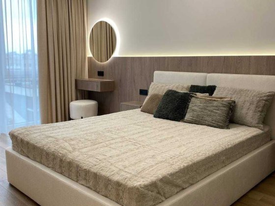 Шикарна 1-кімнатна квартира в центрі Угорники