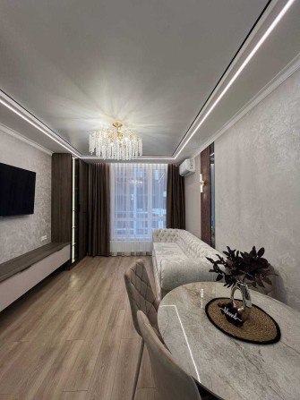 Шикарна 2-кімнатна квартира - фото 1