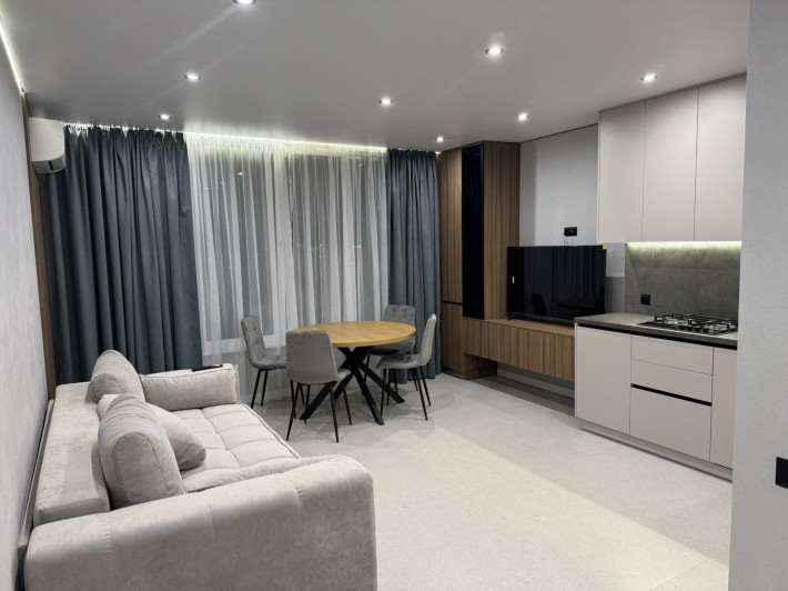 Власник. Продається  велика 2 к. Же Прлованс - фото 1