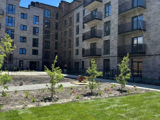 Продаю 2 кім. квартиру 69 м2 з кухнею-студією 22 м2, поруч ТЦ Метро Вовчинець