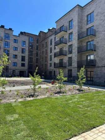 Продаю 2 кім. квартиру 69 м2 з кухнею-студією 22 м2, поруч ТЦ Метро - фото 1