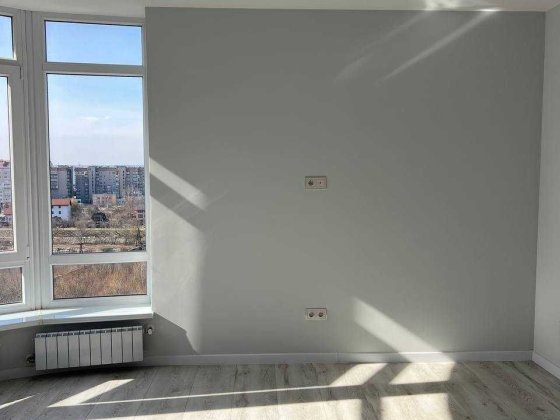 Видова 2 кімнатна з ремонтом на річку! Угорники