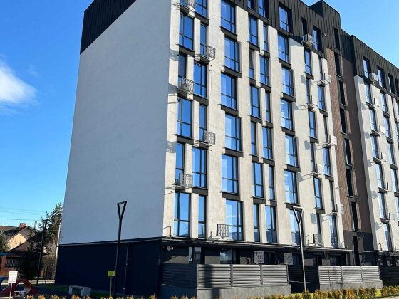 ЗДАНА 2 кім.квартира в ЖК закритого типу! Угорники