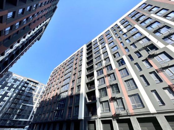 Продаж 1км квартири біля річки Угорники