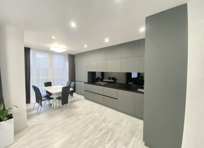 Сучасна простора квартира з видом на річку — ЖК “Паркова Алея” - фото 1