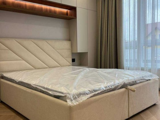 Однокімнатна квартира з дизайнерським ремонтом Угорники