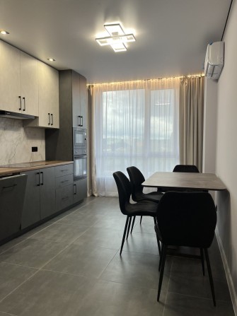 Укомплектована 1-к квартира, вул. Б.Хмельницького, 94 - фото 1