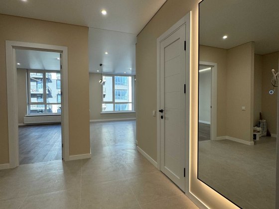 Продаж квартири з ремонтом в  ЖК Паркова Алея Угорники