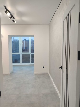 Продається 1кім квартира з ремонтом на 3поверсі поруч міського ОЗЕРА - фото 1