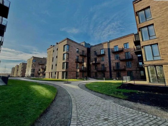 Продаю 1 кім. квартиру ЗДАНУ в ЖК "Долішній",поруч Озера Крихівці