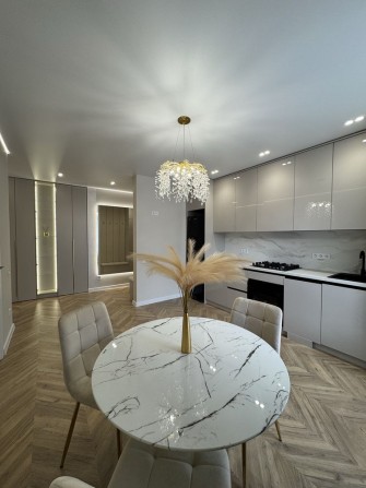 Стильна квартира біля Озера в Жк Міленіум - фото 1