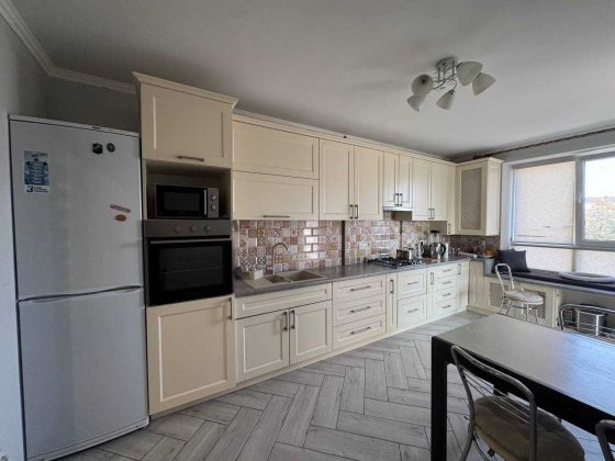 Продаж трьох кімнатної квартири Криховцы