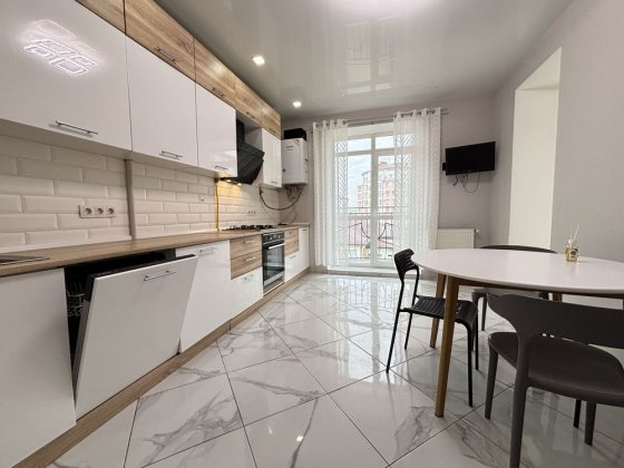 Продається 2.5к квартира з ремонтом в ЖК КАЛИНОВА СЛОБОДА Криховцы