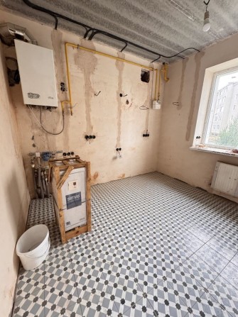 Продаж 1к квартири 47м2 з частковим ремонтом! - фото 1