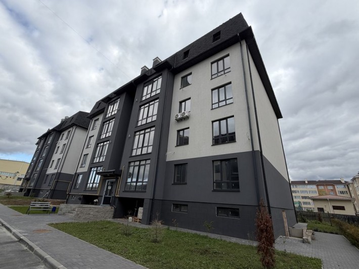 ЖК Молодіжне містечко продаж трикімнатної квартири - фото 1