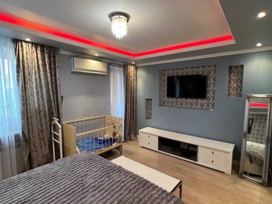 БЕЗ КОМІСІЇ квартира 2к в Петрівському кварталі з ремонтом Святопетрівське