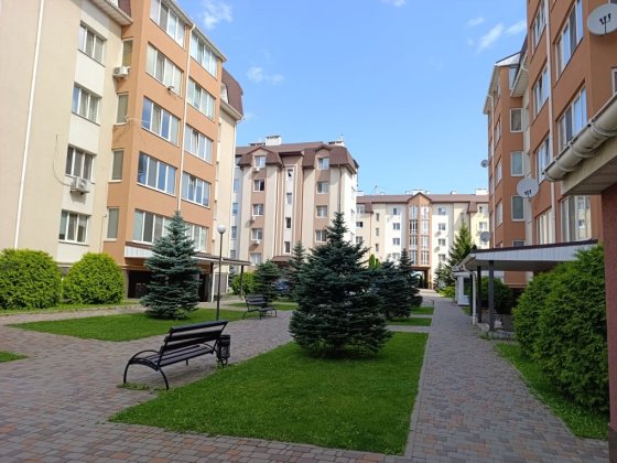 Простора 2-кімнатна квартира 74 м²  з меблями та технікою!! Крюковщина