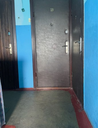 С.Гореничі продаж трьох кімнатної квартири в ценрі села - фото 1