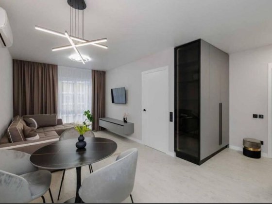 БЕЗ КОМІСІЇ /Продаж/Квартира, вул.Максимовича Михайла,24 Лесники