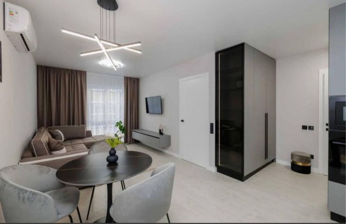 БЕЗ КОМІСІЇ /Продаж/Квартира, вул.Максимовича Михайла,24 - фото 1