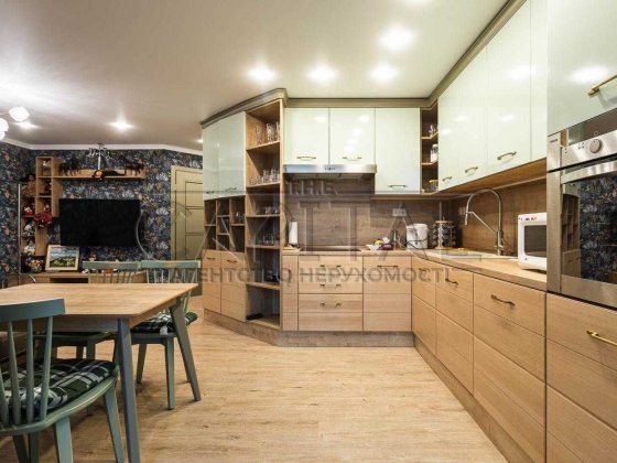 Продаж / Квартира / вул. Матикіна, Київ. Голосіївський Лісники