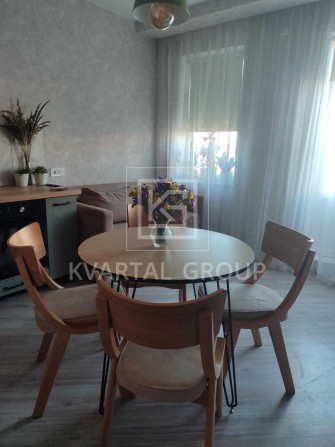 Продам простору 2к квартиру з гарним ремонтом та швидким виїздом - фото 1