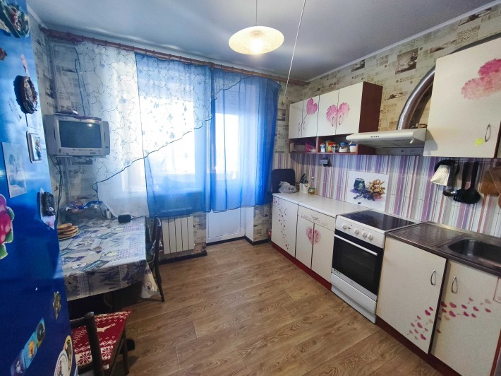 Продам 1-но кімнатну квартиру в Добринінському з меблями і технікою! - фото 1