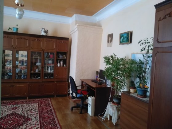 Продам хорошу світлу 1 кімнатну квартиру з індивідуальним опаленням Узин