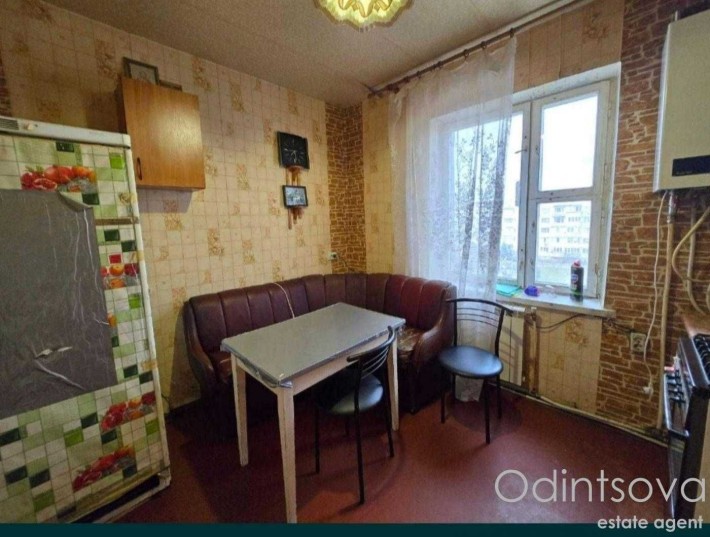 Продаж 3-кімнатної квартири, смт. Глеваха - фото 1