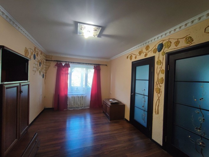 Продається 3- х кімнатна квартира Немішаєво центр 35000 $ - фото 1