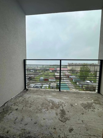 Видова однокімнатна квартра 39м2 з відкитим балконом. Газове опалення. - фото 1