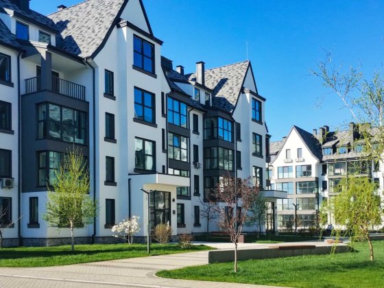 Простора 1-кімн. 63,8 кв.м. в малоповерховій новобудові ЖК Desna Park Зазимье