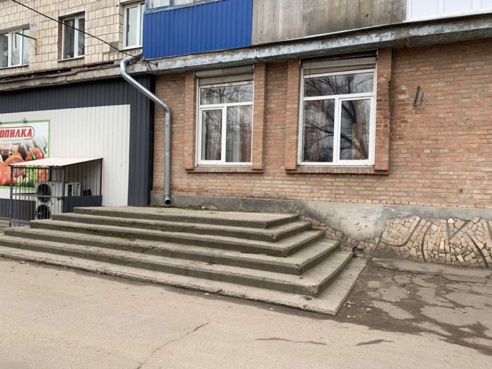 Продажа 3х кімнатної квартири м. Кропивницький, вхід з пандусом - фото 1