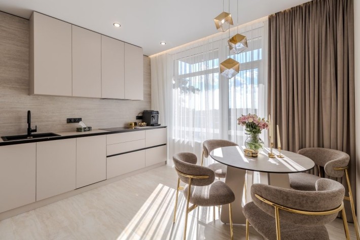 • Продаж 2к.кв.з якісним ремонтом і терасою в Брюховичах , ЖК ГРІНВУД - фото 1