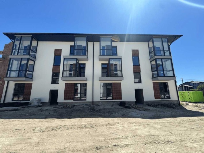 Продаж 2 кімнатна Винники 4 секція 2 поверх - фото 1