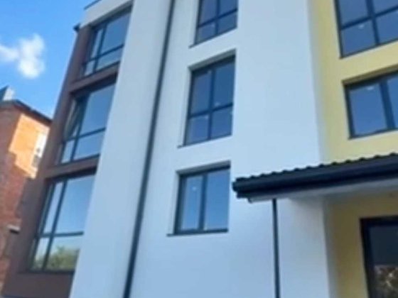 Продається 3-кімнатна квартира в ЖК "Пори року" с. Солонка Солонка