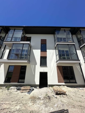 Продаж 2 кімнатна 2 секція 1 поверх - фото 1