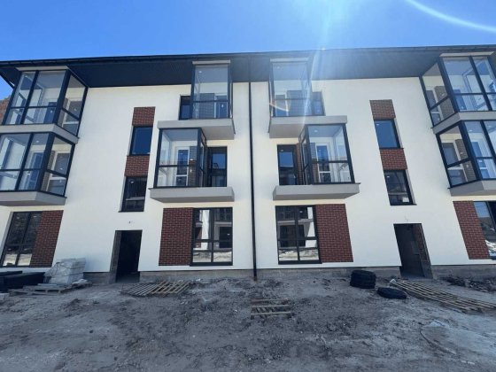 Продаж 2 кімнатна Львів Винники 5 секція 1 поверх Винники