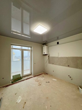 Продаж 2 кімнатної квартири з початковим ремонтом в новобудові - фото 1