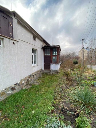 Продаж 1-кім.кв.особнячного типу Центр м.Винники вул.І.Франка - фото 1