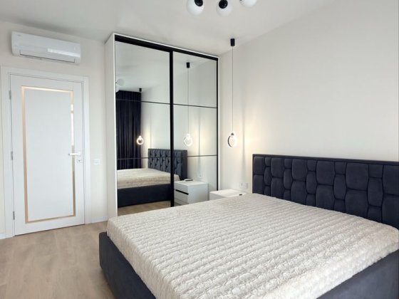 Продаж 2-х кімнатної квартири з тремонтом, мебоями та терасою на захід Сокільники