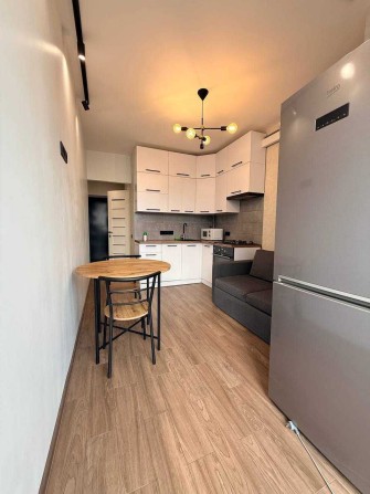 Продаж квартири з сучасним ремонтом в новобудові Винники - фото 1