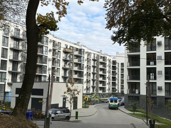 Продаж 1кім. по вул. Лісна (Винники) Винники