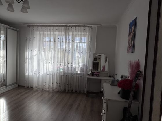 Продається однокімнатна квартира 39.6 кв.м. Новояворовск