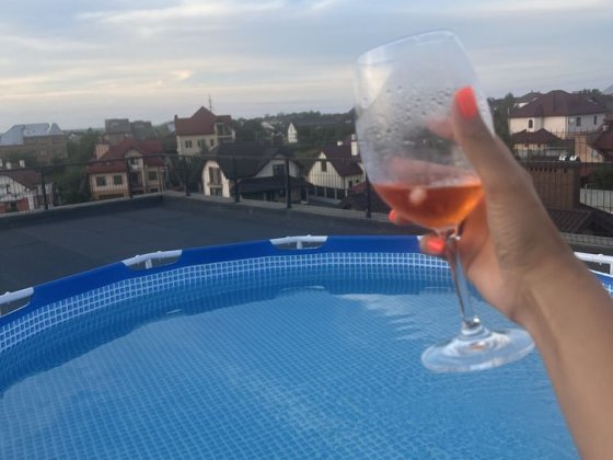 Квартира з терасою та каміном. Малехов